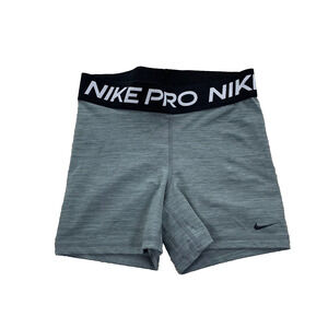 Nike Pro 365 Women's 4.5" Shorts Medium Athletic Gym Size M 58-29